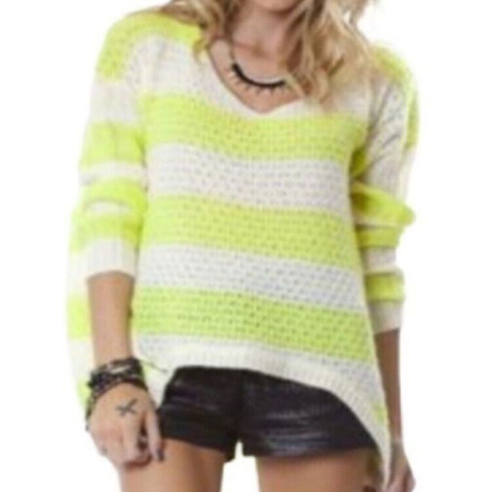 Twisted Angeles Sweater Women Large Green Beige Striped‎ Asymmetric Lightweight